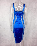 Robe fashion en satin, dos nu 
