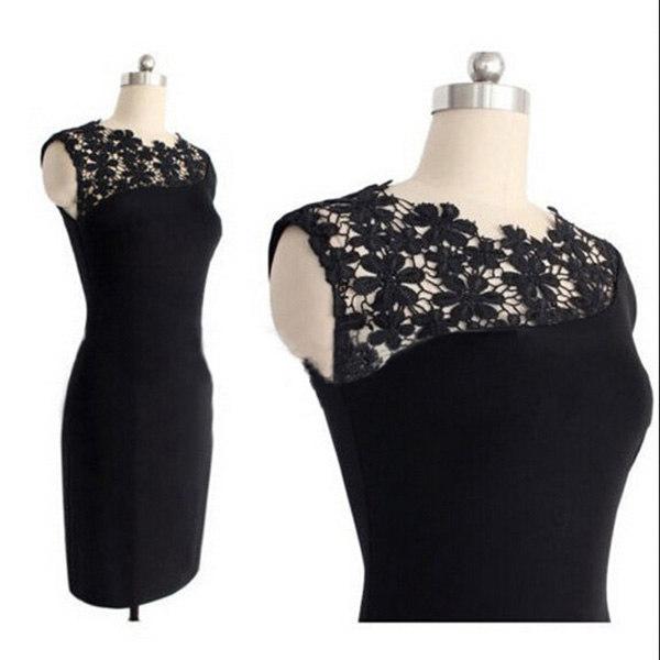 Robe courte de soirée avec un décolleté voilé